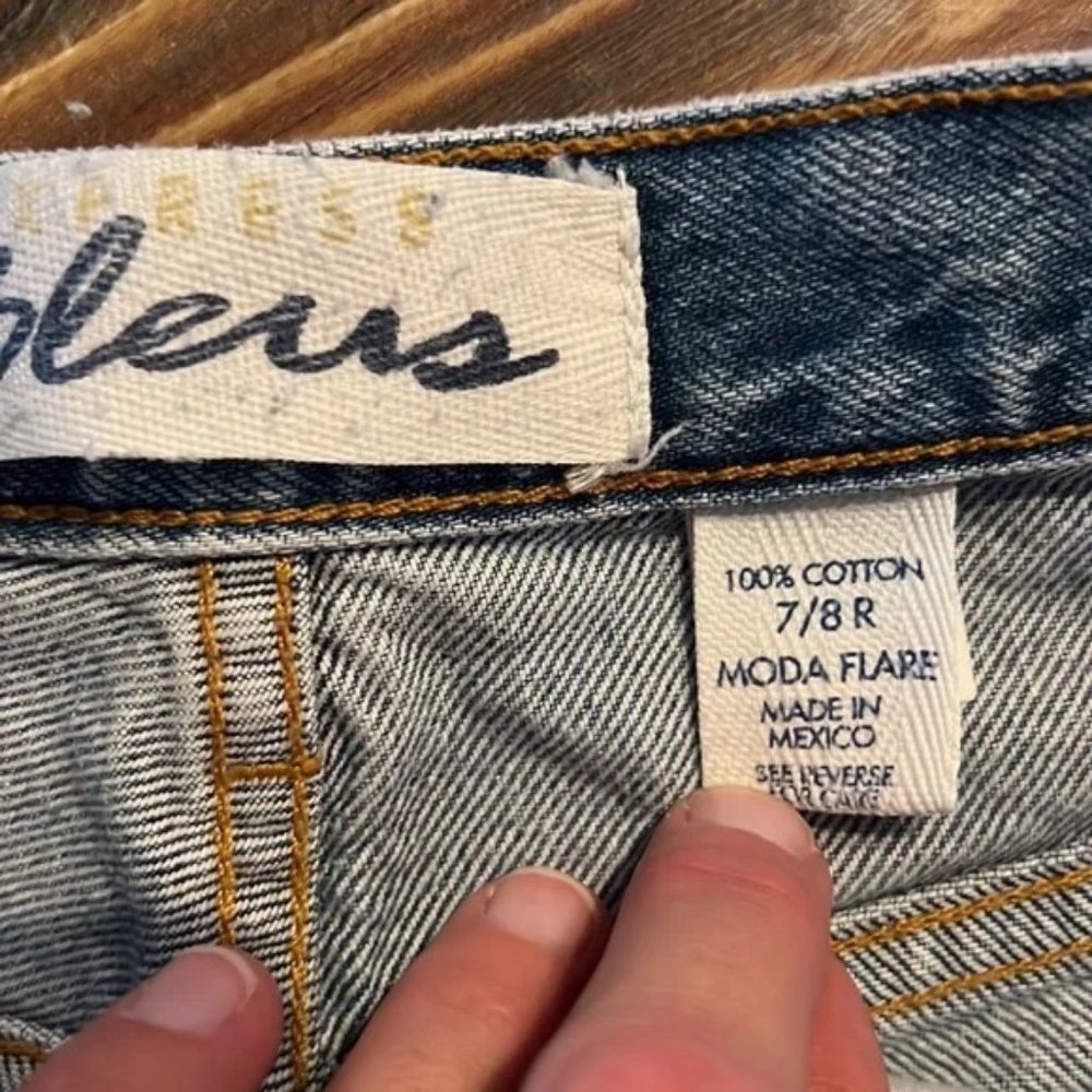 Express Bleus Moda Flare Jeans - Picture 2 of 7